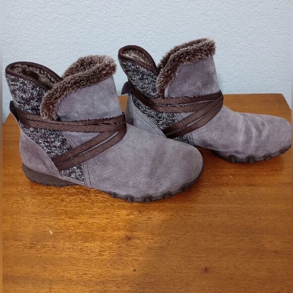 Sketchers Suede Leather/Fur Lining Bootie, Brown Pull on Size 6.5 - Picture 1 of 4